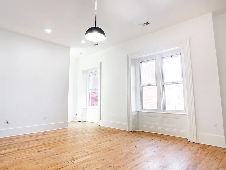 4402 Butler St — Photo 22
