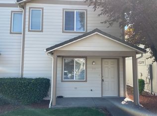 747 Diamond St, Medford, OR 97501