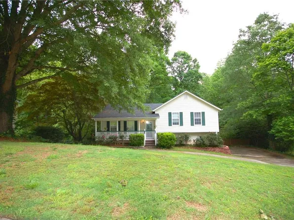 188 Thornbrooke Dr, Hiram, GA 30141