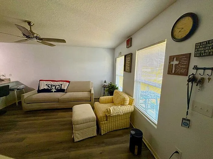 4 bed, 3.0 bath, 1850 sqft, $1,850 — Photo 4
