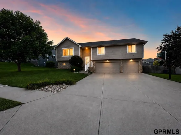 4810 N 175th St, Omaha, NE 68116