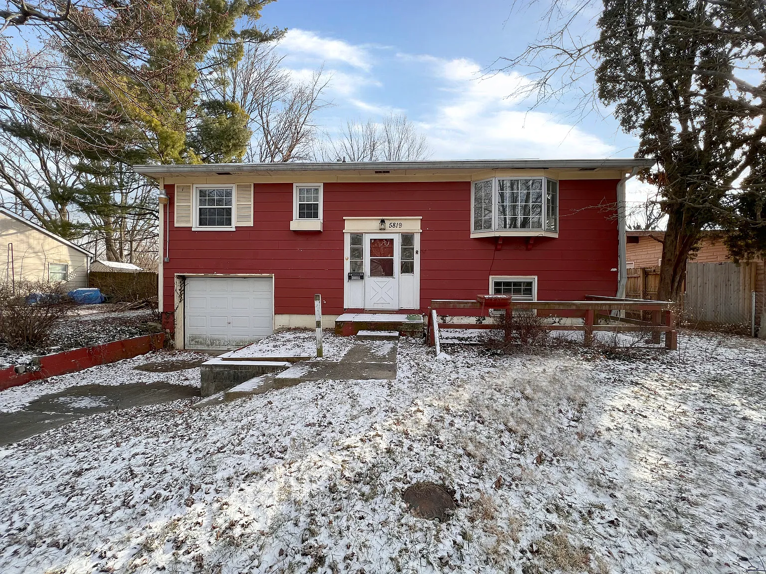 5819 Allendale Dr photo 1