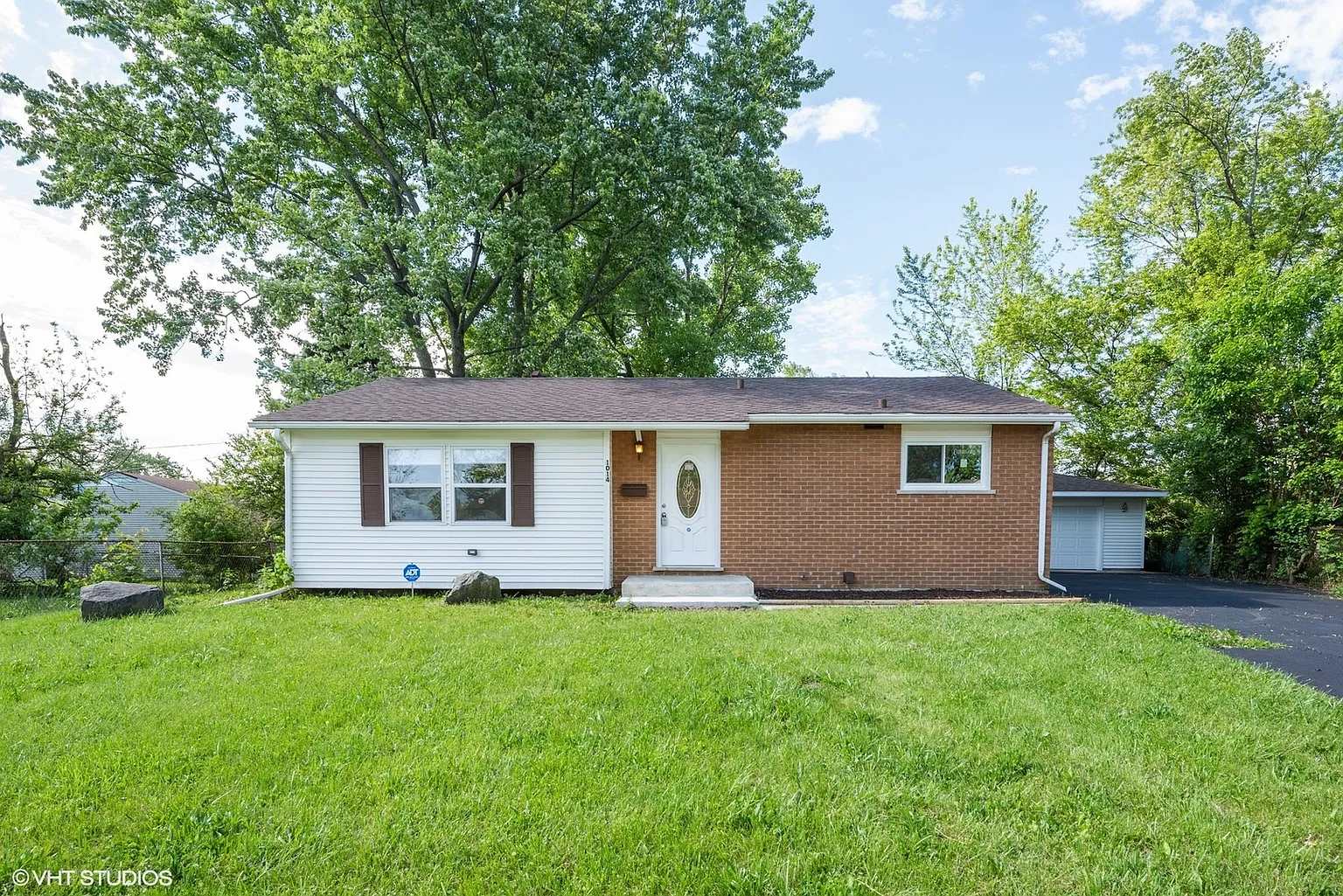 1014 Samson Ct photo 1