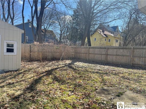 33 Myrtle St, Jamestown, NY 14701