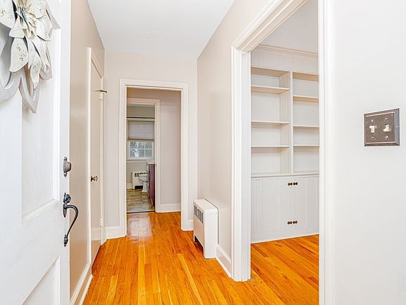 4th image of 26 Montague St