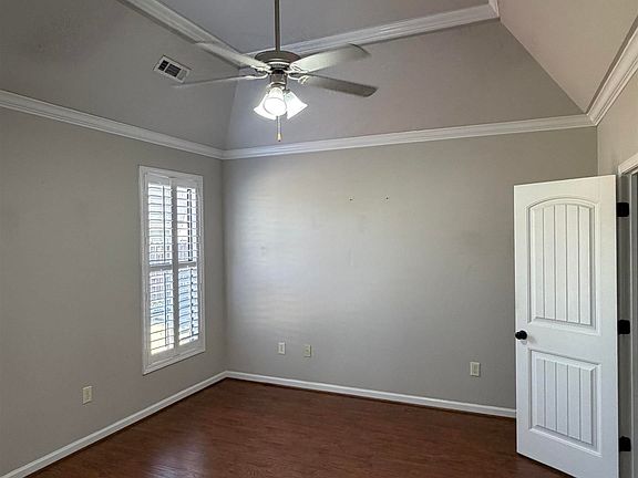 5th image of 389 Reed Way