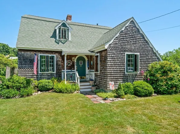 43 Virginia St, Marshfield, MA 02050