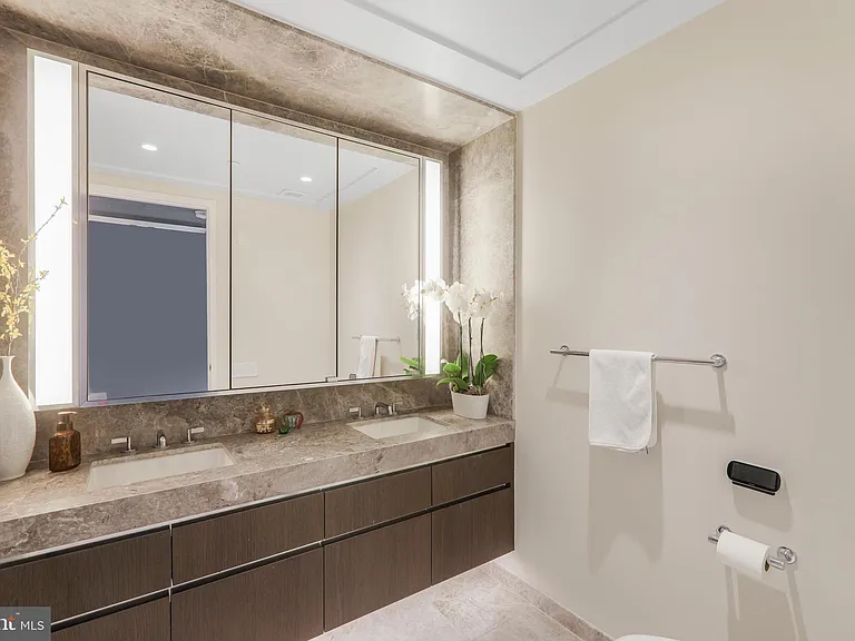 601 Wharf St SW #208 — Photo 19