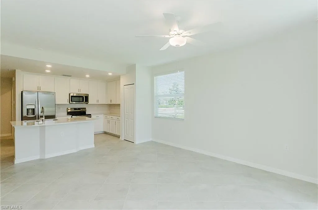3 bed, 2.0 bath, 1301 sqft, $1,895 — Photo 3