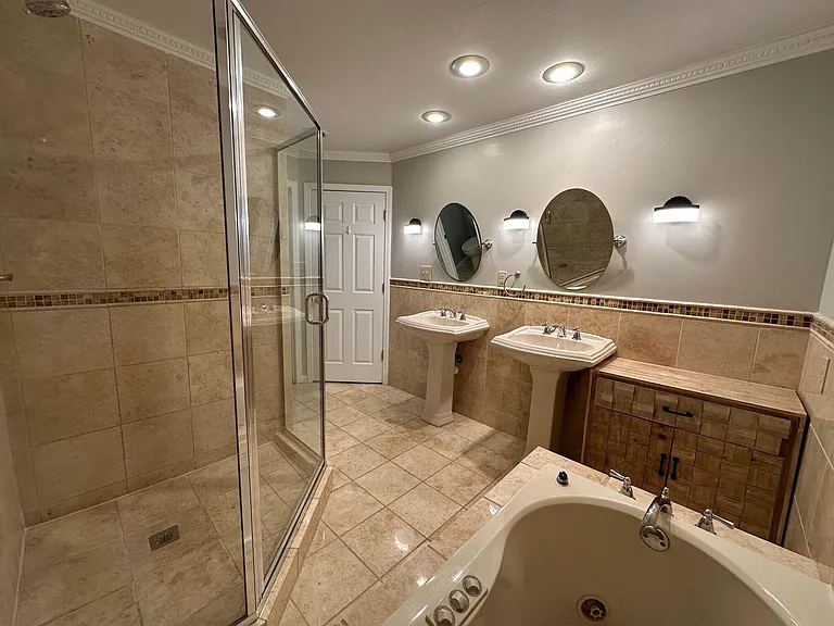 3505 Lakeside Ct — Photo 34