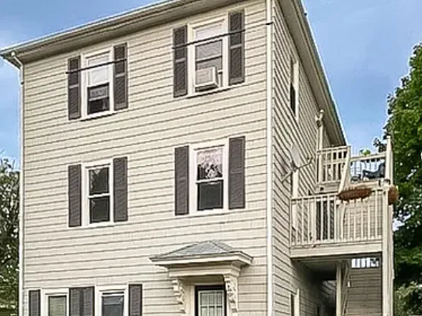 29 Angell St Floor 3, Mansfield, MA 02048