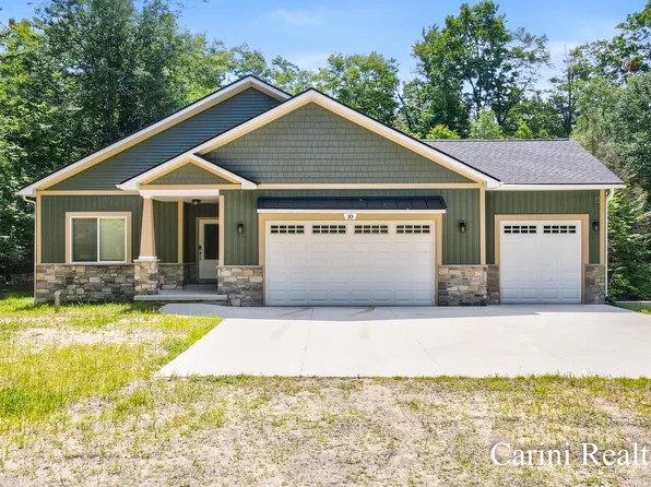 10 Morton Trl, Montague, MI 49437