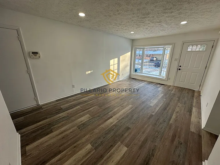 6456 Horizon Ct — Photo 3