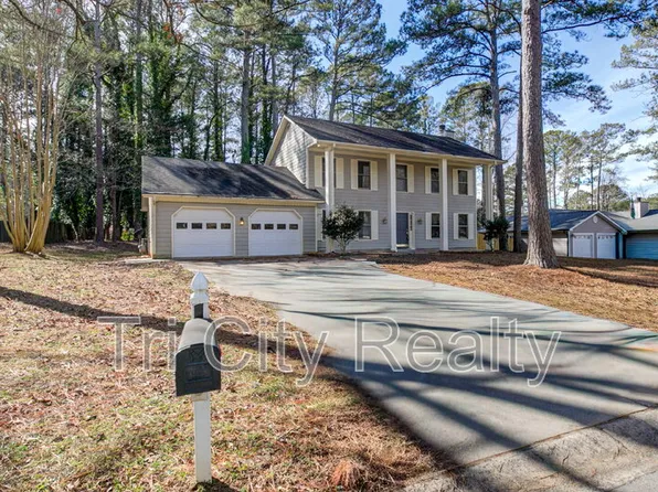 216 Shadowood Ln, Peachtree City, GA 30269