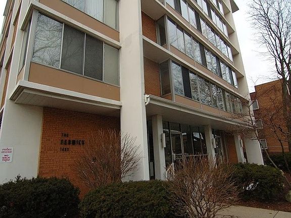2nd image of 1409 N Prospect Ave Unit 102