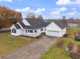 3033 Clear Springs Dr, London, KY 40744