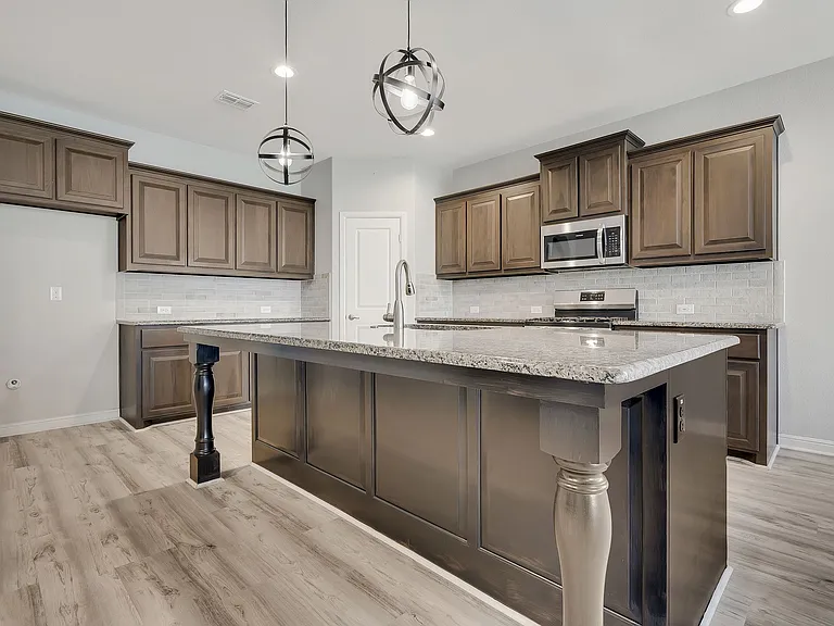 1513 Canary Ln — Photo 12