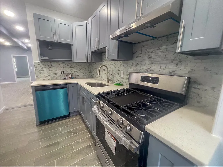 213 Martin Luther King Jr Dr #3 — Photo 1