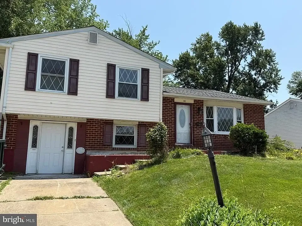 148 W Edinburgh Dr