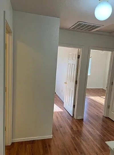 1011 Elizabeth Ln — Photo 11