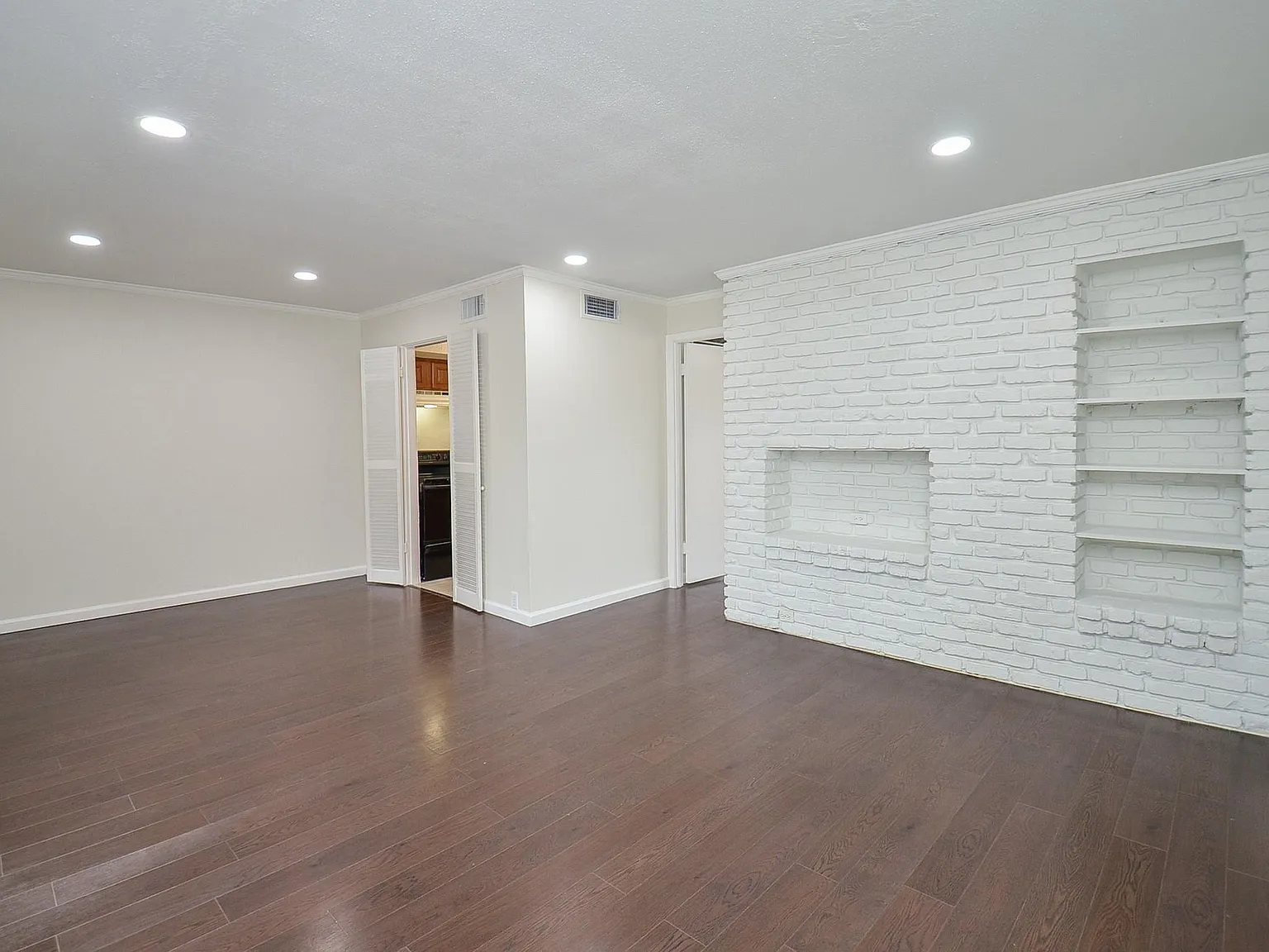 1 bed, 1.0 bath, 630 sqft, $1,150 — Photo 3