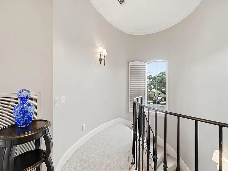 1707 Welch St — Photo 23