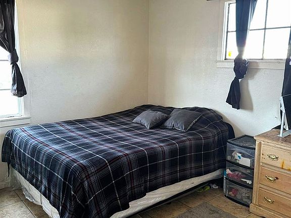 5th image of 806 S George Belle Ave