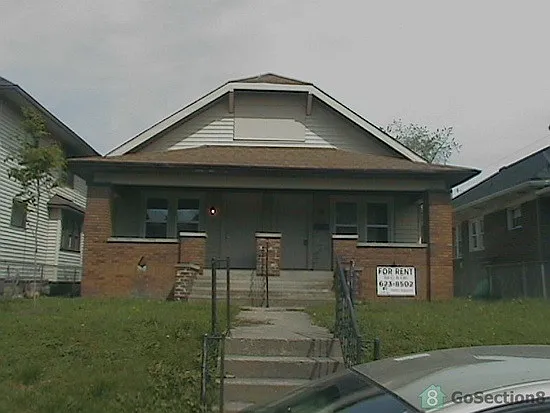 1105 N Parker Ave photo 1
