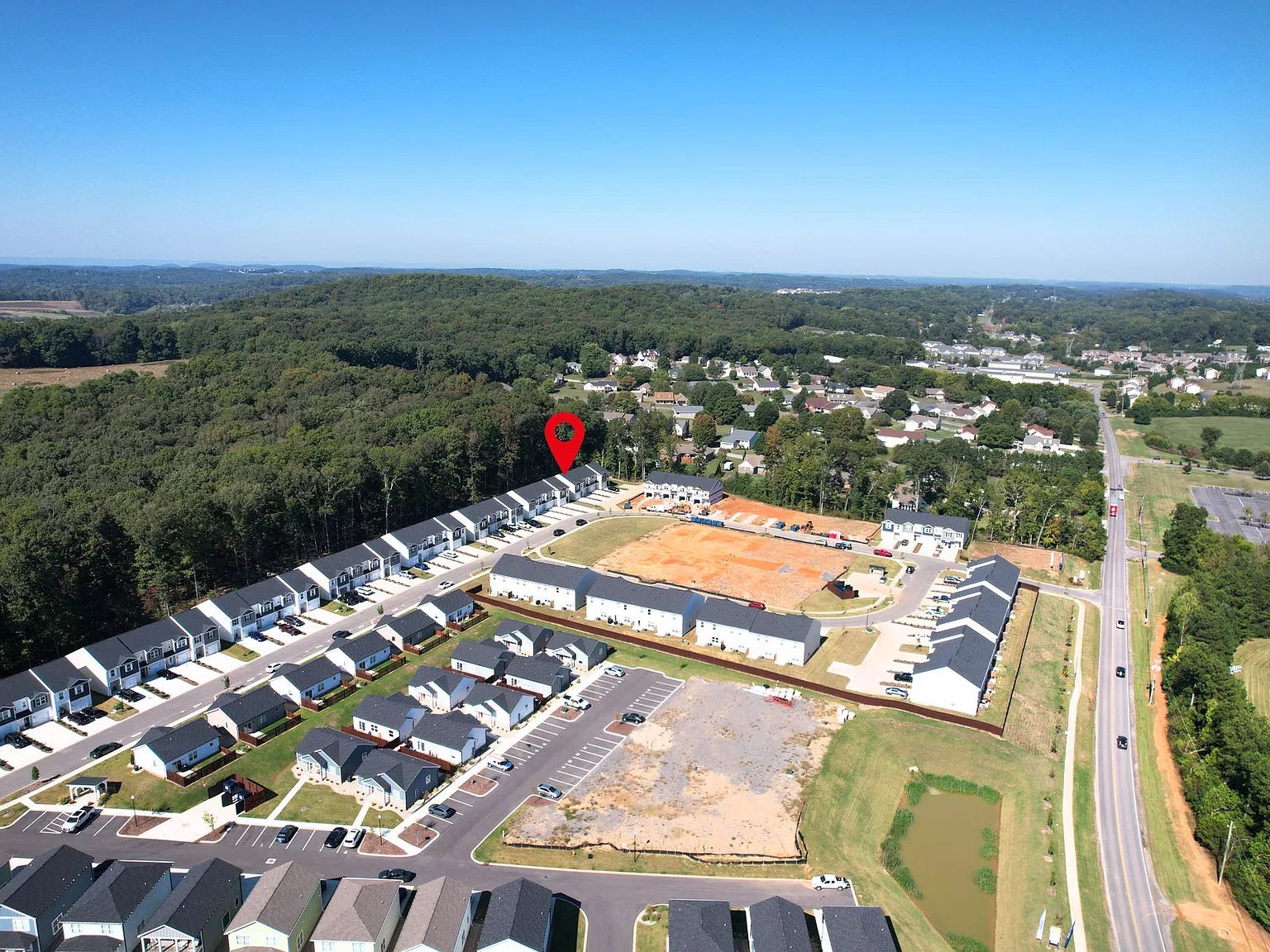New Contruction! 4bd/2.5ba Townhouse — Photo 4