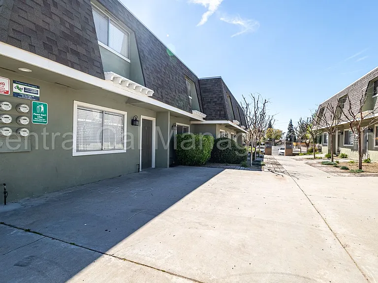 930 Day Ave. — Photo 2