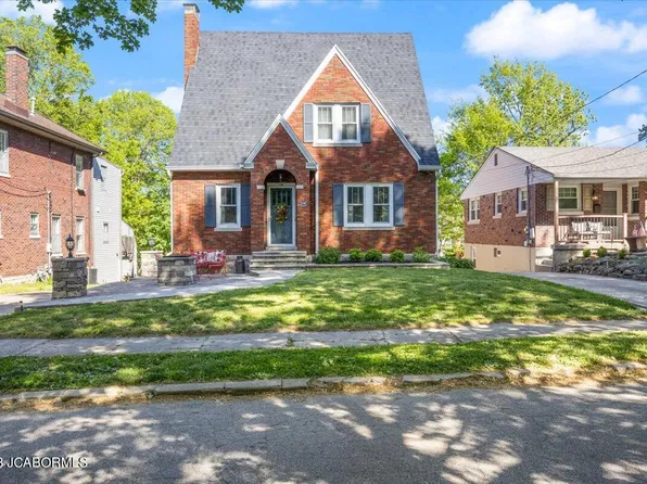 106 Forest Hill Ave, Jefferson City, MO 65109