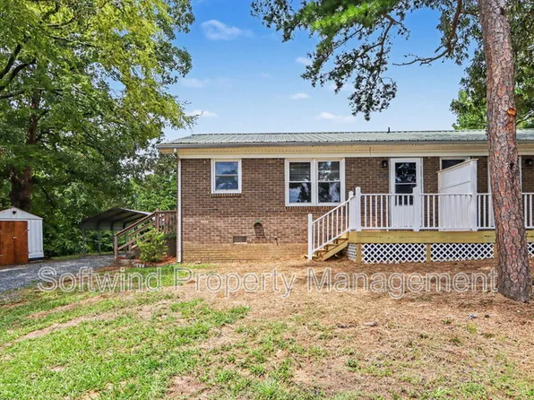 1050 Pinecrest Dr, Mount Pleasant, NC 28124