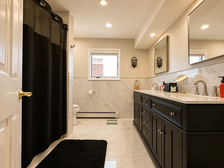 Whitewood Dr — Photo 23