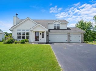 2301 Maxine Ln, Rockford, IL 61102