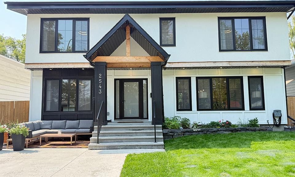 1st image of 2543 N Chicoutimi Dr NW