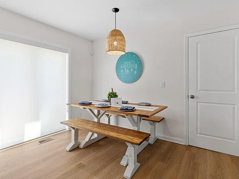 place setting for 8, dining room area for 6.
