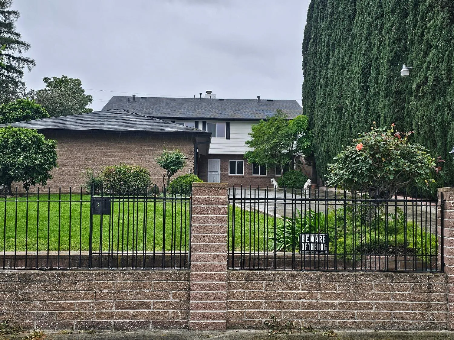 2354 Canal Dr photo 1