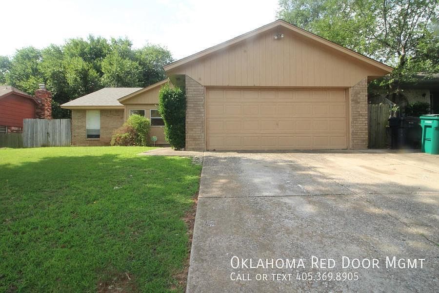 1st image of 3816 NE 140th Terrace Cir