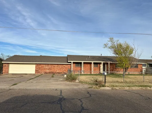 1308 Lion St, Miami, TX 79059