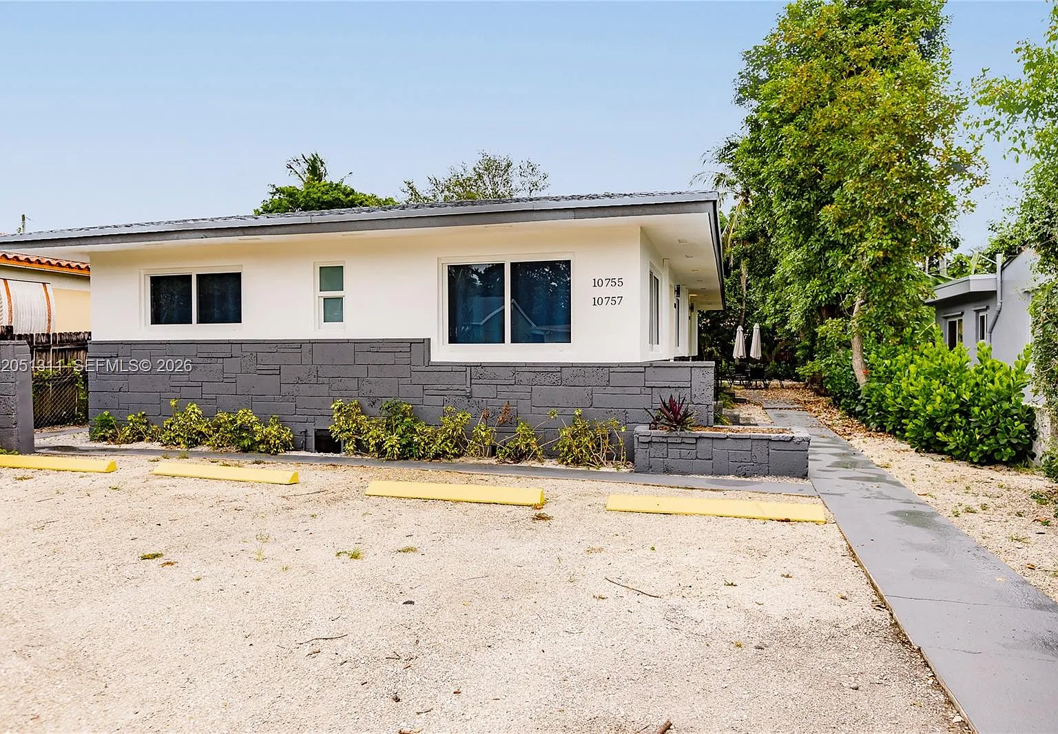 Pasadena Park Sub — Photo 1