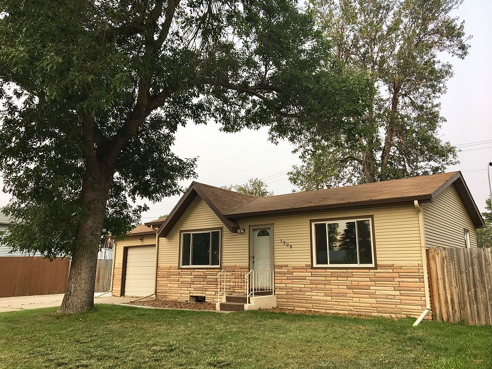 1209 Eastwood Street