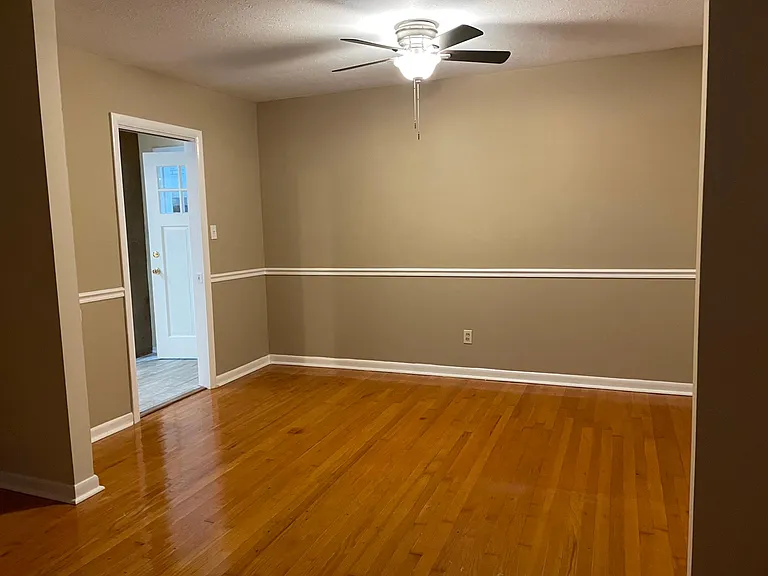 1516 Fell Ave NE — Photo 16