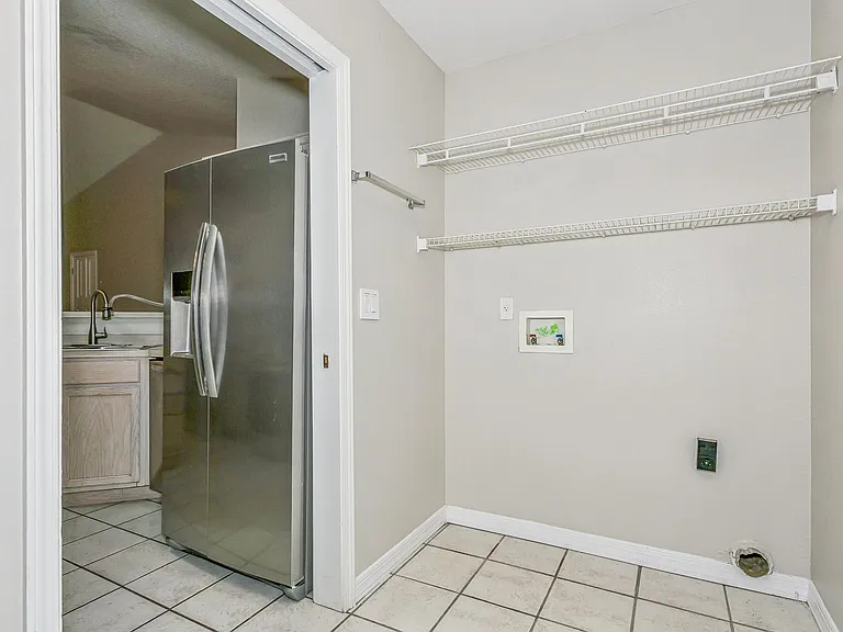 3780 Nobles St — Photo 5