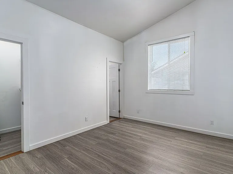 326-336 S Asbury St — Photo 14