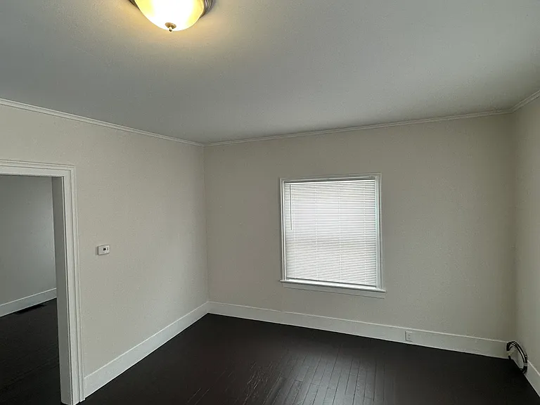341 W Main St — Photo 1