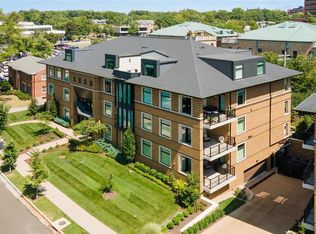 51 Topton Way UNIT 302, Saint Louis, MO 63105