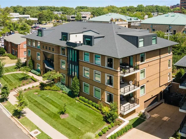 51 Topton Way Unit 302, Saint Louis, MO 63105