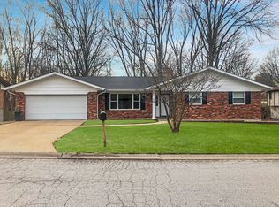 1405 Burlington Station Rd, Belleville, IL 62223