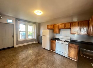 226-230 Sargeant St #228-3L, Holyoke, MA 01040