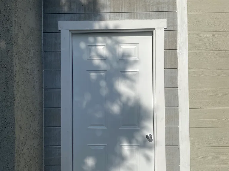11921 Hayford St — Photo 2